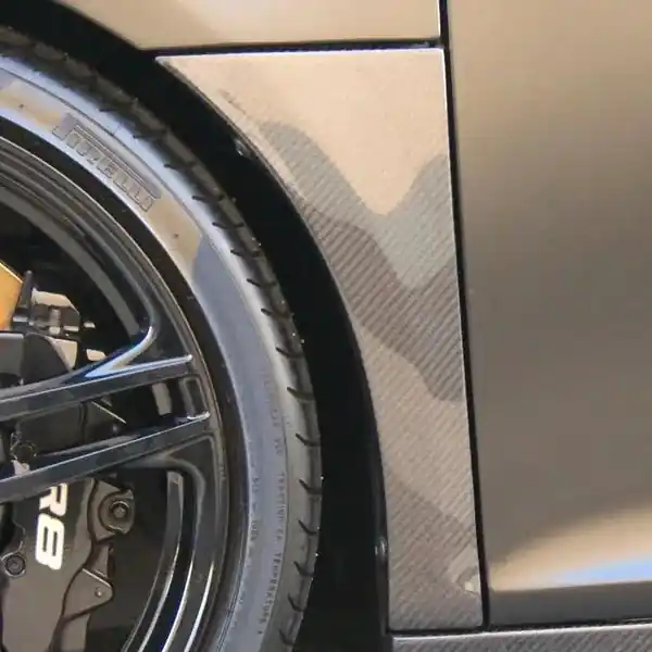 Audi R8 Carbon Fiber Fender Lets