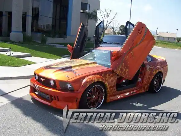 Vertical Doors Ford Mustang 2005-2010