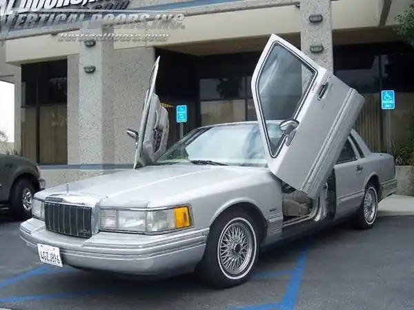 Vertical Doors Lincoln Town Car 1990-1997