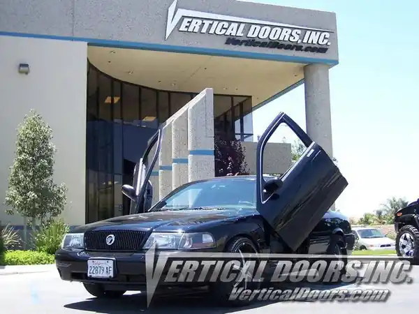 Vertical Doors Mercury Marauder/Grand Marquis 2003-2004
