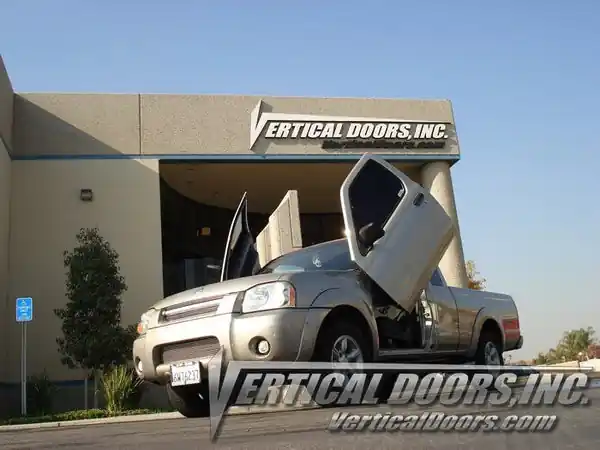 Vertical Doors Nissan Frontier 1998-2004