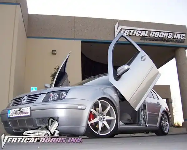 Vertical Doors Volkswagen Jetta 1999-2005