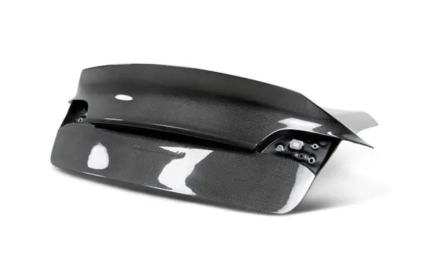 Seibon 17-23 Tesla Model 3 Carbon Fiber Trunk Lid w/Integrated Spoiler (Models w/o Power Trunk ONLY)