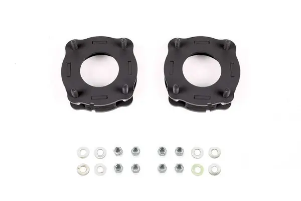 Fabtech 2022 Toyota Tundra 1.5in Leveling Kit - Front Spacers and Hardware